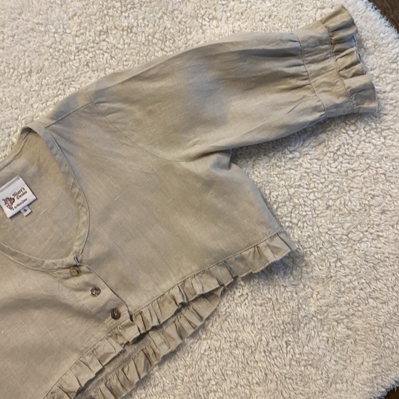 Heart’s desire by Mary Grace Linen top - Picture 4 of 6